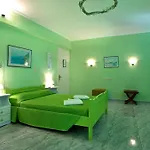 Hotel Magemenou