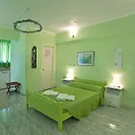 Magemenou Hotel
