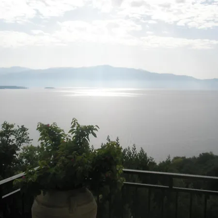 Hotel Magemenou 3*