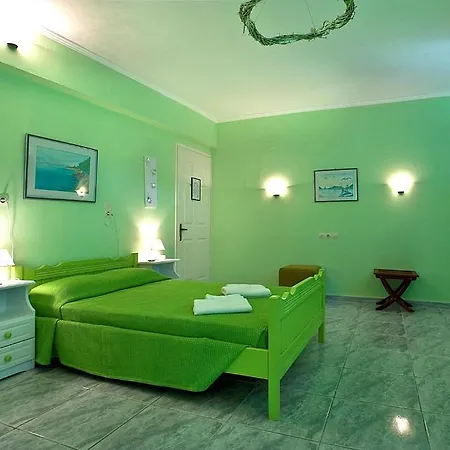 Hotel Magemenou