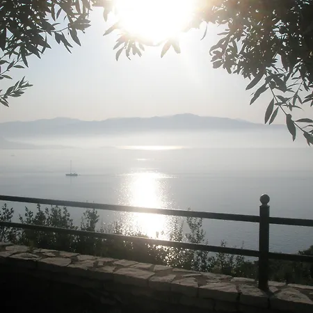 Hotell Magemenou Nikiana