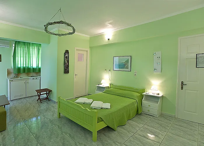 Hotell Magemenou Nikiana