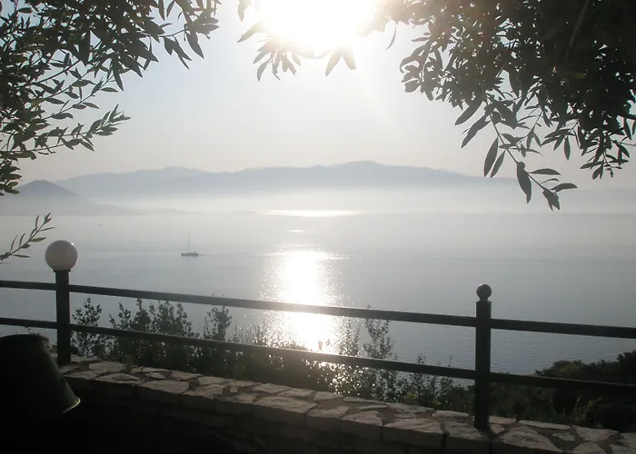 Hotel Magemenou Nikiana